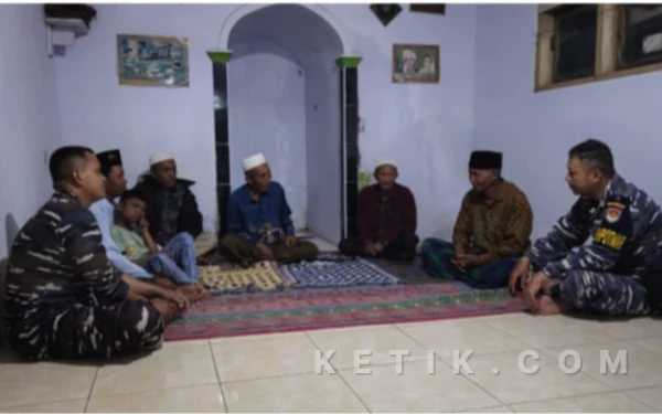 Thumbnail Berita - Pererat Hubungan TNI dan Tokoh Agama, Satgas TMMD Kodim 0823/Situbondo Gelar Komsos