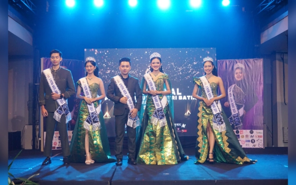 Thumbnail Momen perpisahan Putra Putri Batik Jawa Barat 2024. (Foto: Putra Putri Batik Jabar for Ketik.co.id)