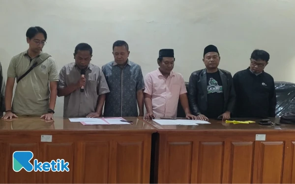 Thumbnail Berita - Usulan UMK 2026 Tak Dikabulkan, SBI Situbondo Kirim Surat Protes ke Gubernur Jatim