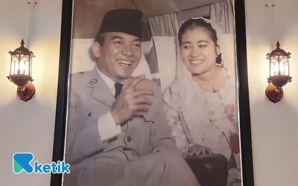 Thumbnail Tertawa! Presiden Soekarno Bersama Ibu Fatmawati