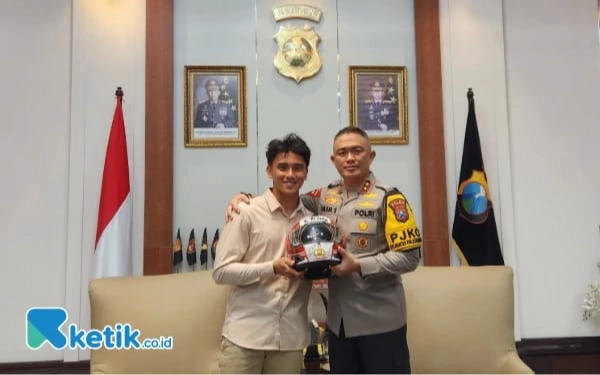 Thumbnail Berita - Kapolda Jatim Irjen Pol Imam Sugianto Mutasi Jadi Astamaops, Promosi Bintang Tiga