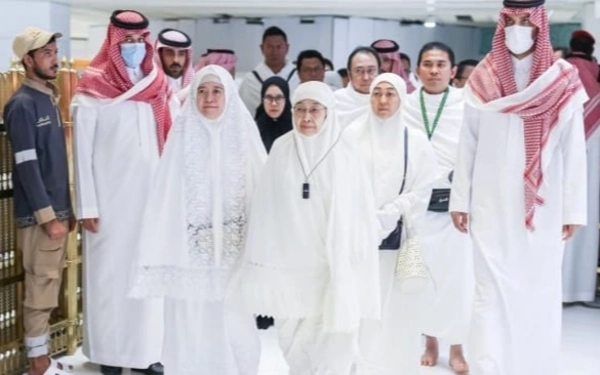 Thumbnail Berita - Megawati Se-Keluarga Jalani Umrah, Berdoa Diberikan Kekuatan Bangun Negeri