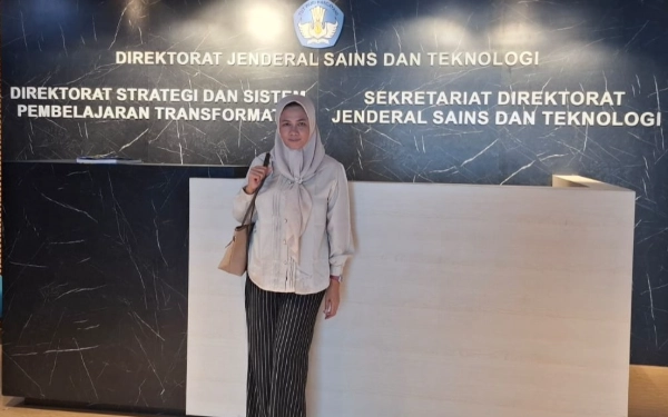 Thumbnail Berita - Mantan Kepala SMAN 1 Situbondo Dilantik Jadi Kepsek Garuda