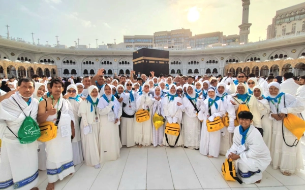 Thumbnail Berita - Umrah Ramadan 1447 H KBIHU Muhammadiyah, 90 Jemaah Rasakan Filosofi Thawaf