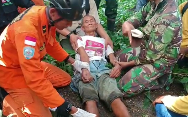 Kakek Pencari Tanaman Hias Ditemukan dengan Kondisi Lemas