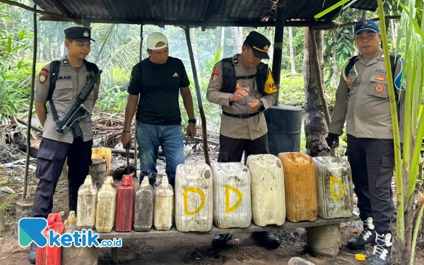 Polsek Gane Barat Kembali Gerebek Tempat Penyulingan Miras di Desa Jibubu Halsel