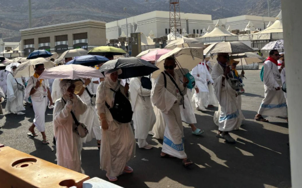 Thumbnail Berita - Jemaah Nafar Tsani Mulai Tinggalkan Mina, Fase Armuzna Berjalan Tertib