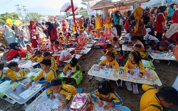 Thumbnail Berita - Kolaborasi! IGTKI-Sari Roti  Dukung Kreativitas Anak Lewat Lomba Semarakkan HUT ke-80 RI
