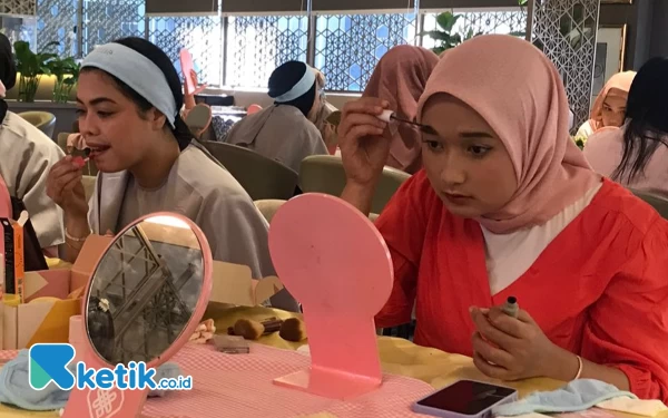 Hotel Santika Premiere Gubeng Gandeng Emina Gelar Beauty Class