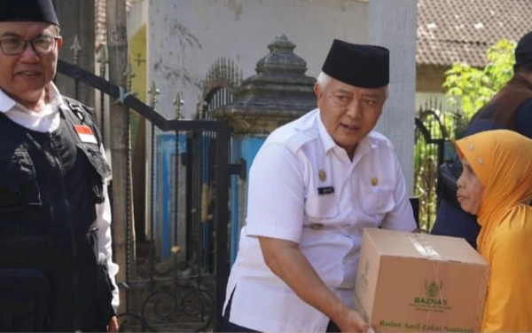 Thumbnail Berita - Bupati Malang Perhatikan Wilayah Terpencil, Bagi Bantuan di Dusun Putukrejo