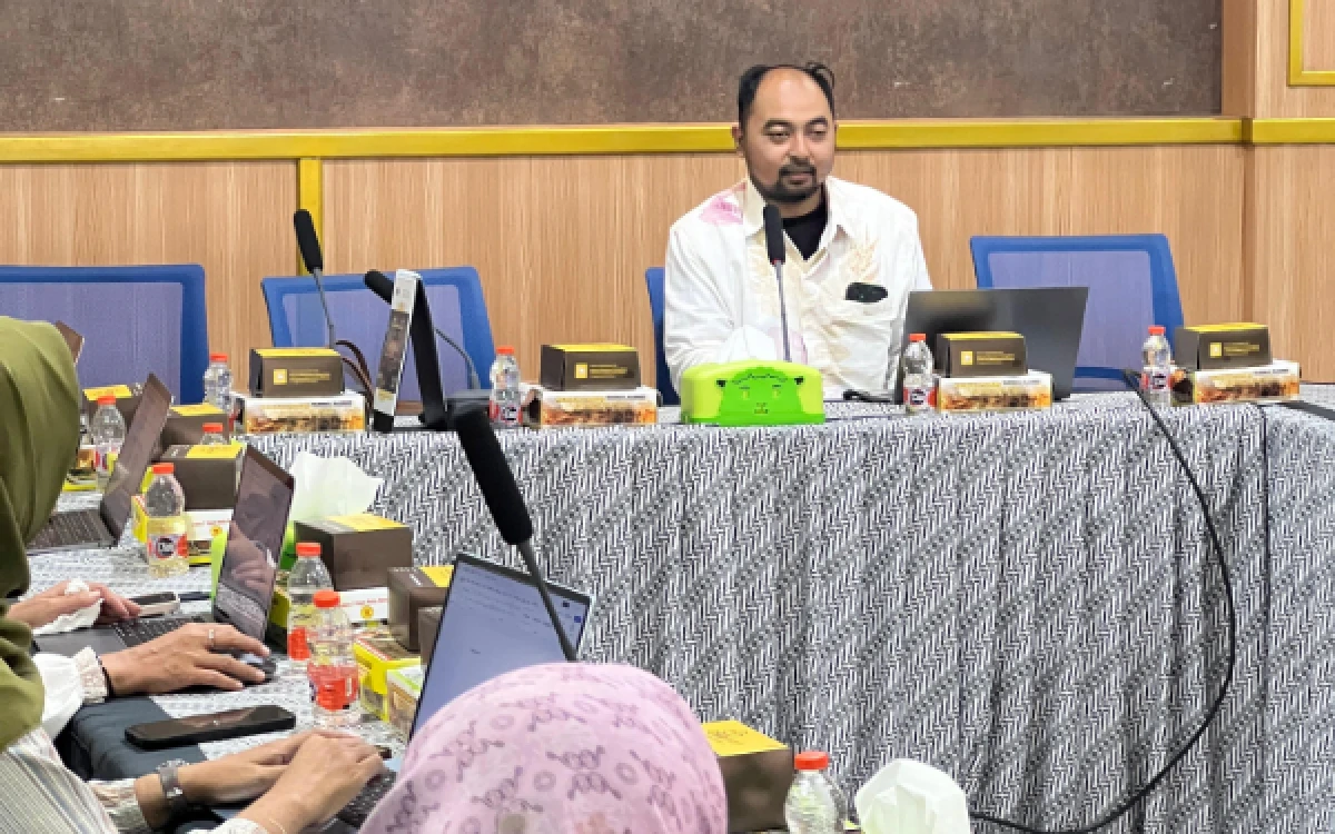 Foto Editor in Chief Jurnal DeJure, Ramadhita MHI, dalam kegiatan workshop pengelolaan jurnal. (Foto: Fakultas Syariah UIN Malang)