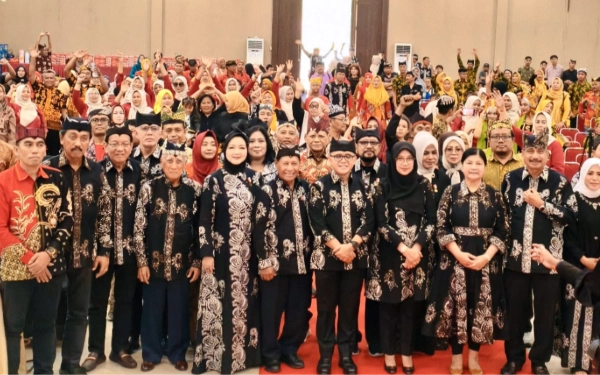 Thumbnail Berita - Gencarkan Promosi Daerah dan Investasi, Bupati Banyuwangi Ajak Keluarga Besar Ikawangi Perkuat Jaringan