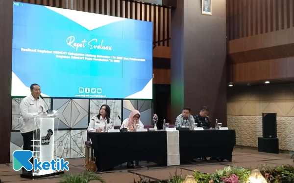 Thumbnail Berita - Evaluasi DBHCHT Semester I, Pj Sekda Kabupaten Malang: Segera Realisasikan Kegiatan