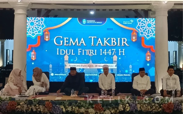 Thumbnail Berita - Gema Takbir Idulfitri Berkumandang di Pendopo Pate Alos Besuki Situbondo