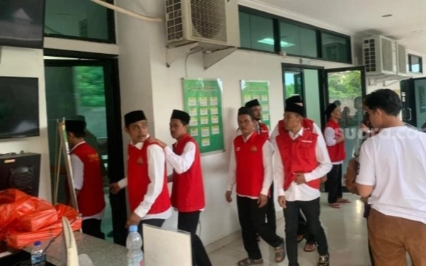 Thumbnail Berita - Lebih Ringan dari Tuntutan, Pengeroyok Staf KLHK dan Jurnalis Saat Sidak Pencemaran Divonis 7 Bulan Penjara