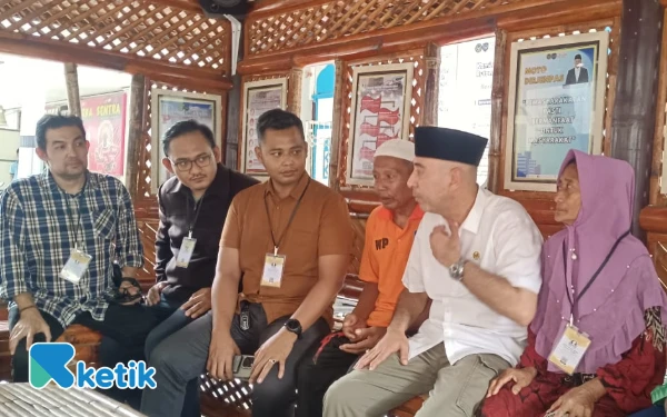 Thumbnail Berita - Anggota Komisi VI DPR RI Fraksi PKB Besuk Pencuri Burung Cendet di Rutan Situbondo