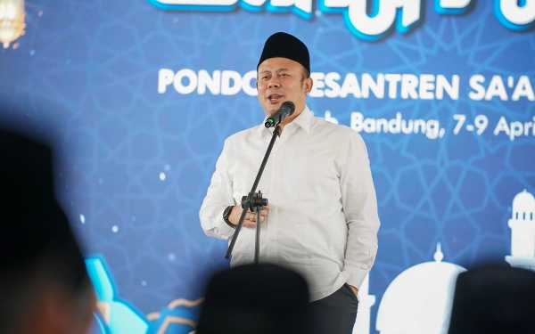 Thumbnail Berita - Dirujak Warganet usai Videonya Viral, Wakil Ketua DPR Cucun Ahmad Syamsurijal Beri Klarifikasi