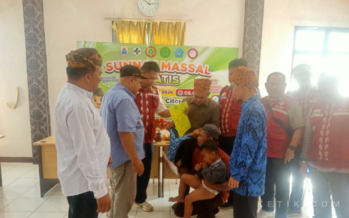 Thumbnail Berita - Sunatan Massal di Citorek, Bukti Kepedulian Bupati Lebak