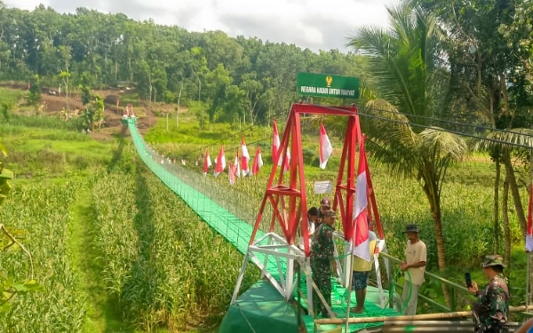 Dulu Sejam, Kini 15 Menit: Jembatan Gantung Garuda yang Dibangun TNI Satukan Harapan Warga Dua Desa di Kabupaten Malang