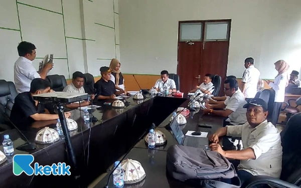 Thumbnail Berita - BPBD Halsel Buktikan Kinerja Tangguh, DPRD Apresiasi Dua Pekerjaan Darurat