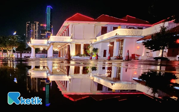 Thumbnail Berita - Jumat di Grahadi! Gubernur Khofifah Rombak "Kabinet", Siapa Saja Pejabat Eselon III-IV Terkena Rotasi?