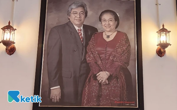 Thumbnail Formal! Presiden Megawati Bersama Suami Taufiq Kiemas