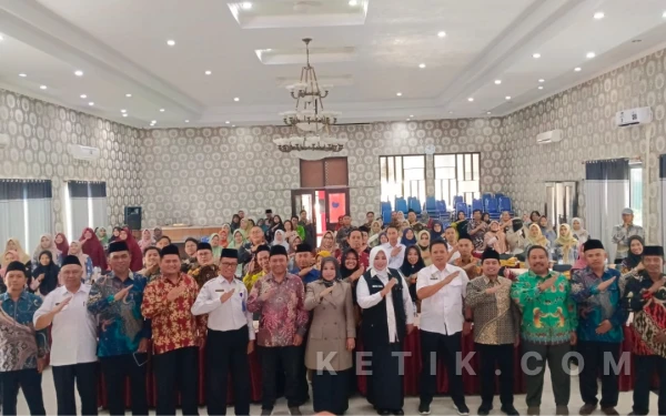 Thumbnail Berita - Buka Workshop SD Swasta se-Kabupaten Situbondo, Ini Pesan Wabup Ulfi