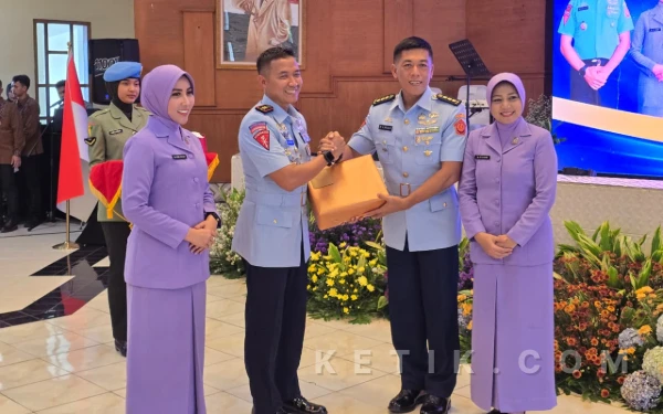 Thumbnail Berita - Komandan Grup C Paspampres Resmi Berganti, Letkol Puthut Gantikan Kolonel Misbahul Munir