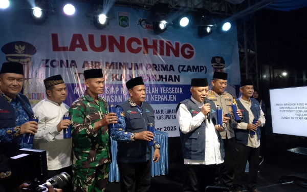 Thumbnail Berita - Malam Tahun Baru, Bupati Malang Resmikan Zona Air Minum Prima