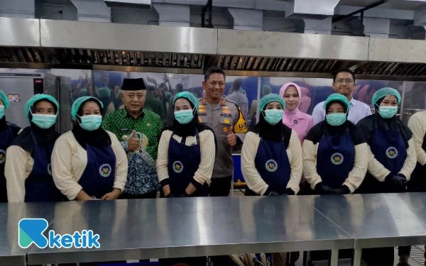 Thumbnail Berita - Cakupan Layanan Gizi Diperluas, Polres Malang Resmikan 3 SPPG