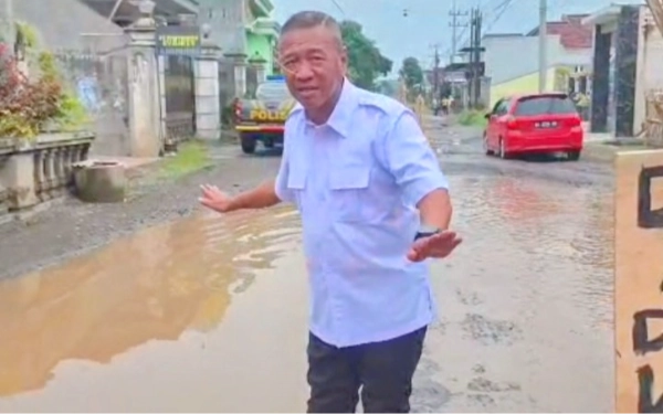 Thumbnail Berita - Detik-detik Menegangkan OTT Bupati Tulungagung, Gatut Sempat Bersembunyi di Mobil