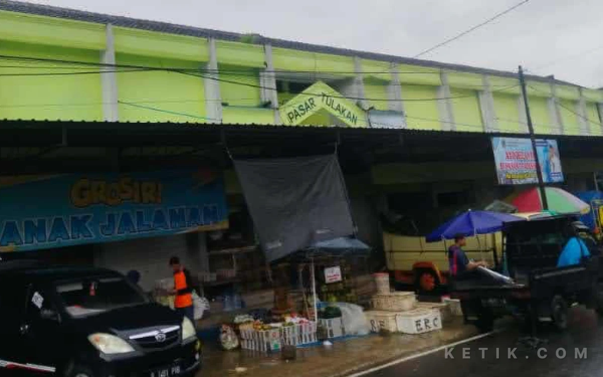 Thumbnail Berita - Proyek Los Pasar Tulakan Telan Dana Rp350 Juta, PMII Pacitan Minta Warga Awasi