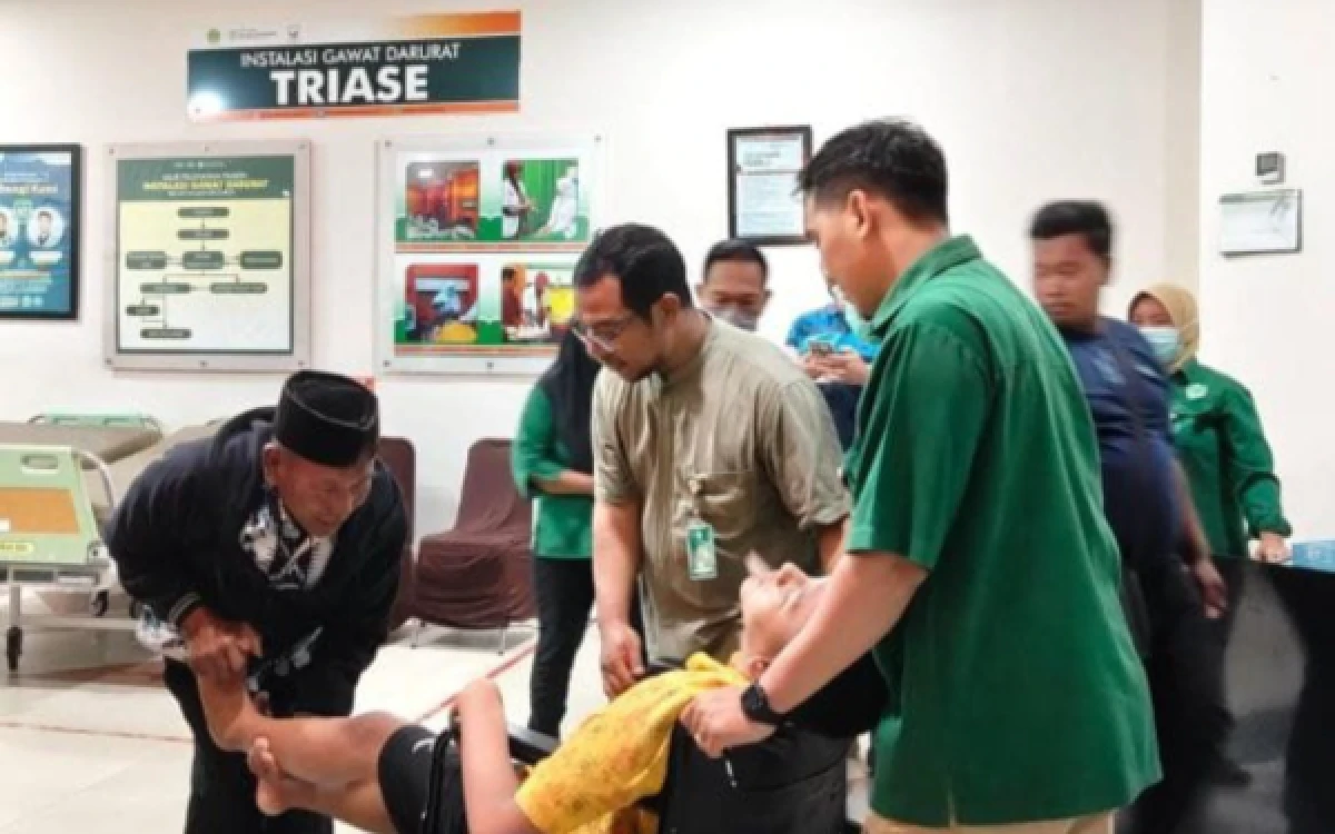 Thumbnail Berita - Di Sidoarjo Santri Keracunan sampai 400 Anak, Tidak Ada Yang Meninggal