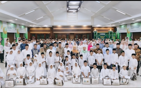 Thumbnail Ust Das'ad Latif: Bu Gubernur Khofifah Hati-Hati Tukang Bisik, Manfaatkan Dakwah dengan Kekuasaan