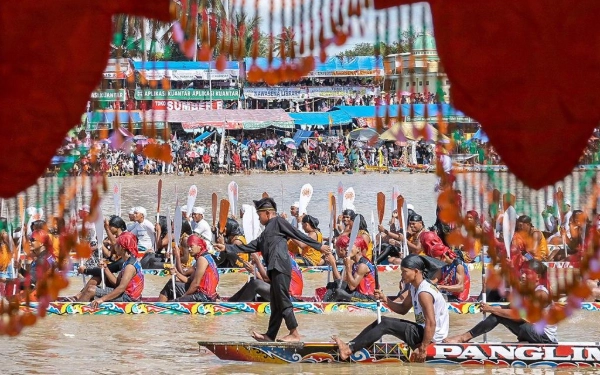 Thumbnail Berita - Pacu Jalur Budaya Asli Kuansing, Bukan Malaysia! Begini Penjelasan Pemprov Riau