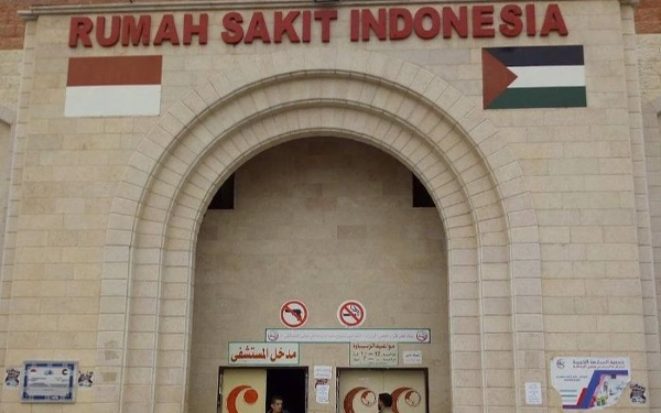 Thumbnail Berita - Direktur RS Indonesia di Gaza Gugur Diserang Israel, Khofifah Sebut dr Marwan Simbol Kemanusiaan