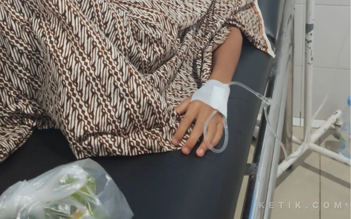 Thumbnail Berita - Kronologi Siswa Pacitan yang Diduga Keracunan MBG, Kini Masih Dirawat di RS