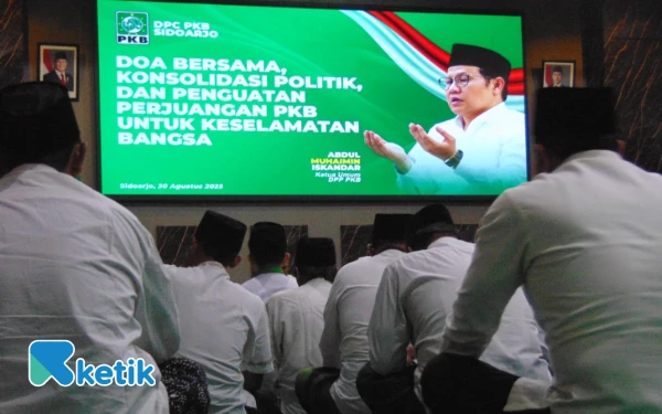 Thumbnail Berita - PKB Sidoarjo Doa Bersama Keselamatan Bangsa; Ustadzah Uci: Sering-Seringlah Berdzikir