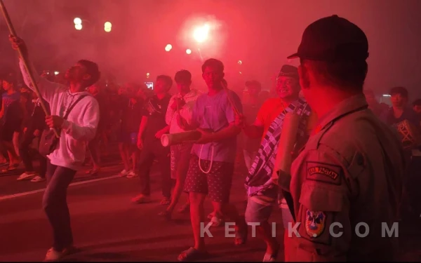 Thumbnail Berita - Berlangsung Tertib, Rontek Gugah Sahur di Pacitan Dijaga Ketat Personel Gabungan