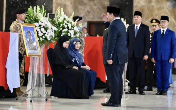 Thumbnail Berita - Presiden Prabowo Beri Penghormatan Terakhir untuk Tiga Prajurit UNIFIL yang Gugur