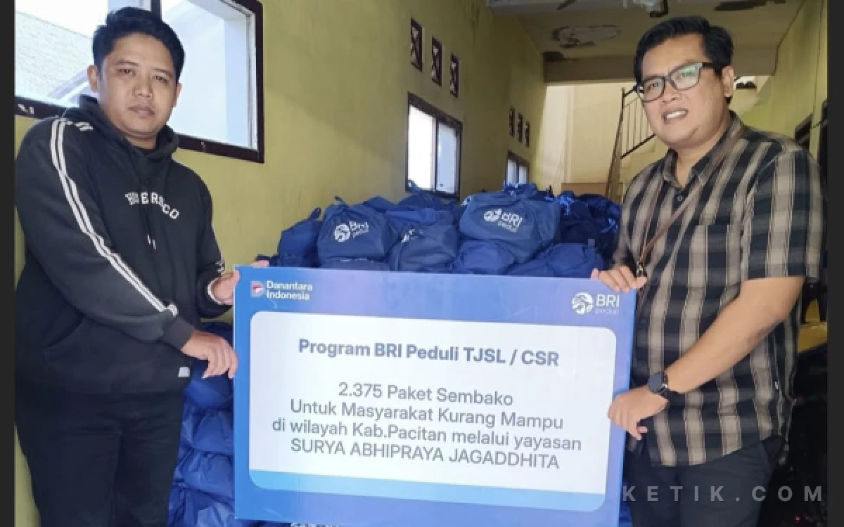 Thumbnail Berita - BRI Pacitan Salurkan 2.375 Paket Sembako, Warga Kurang Mampu Jadi Sasaran