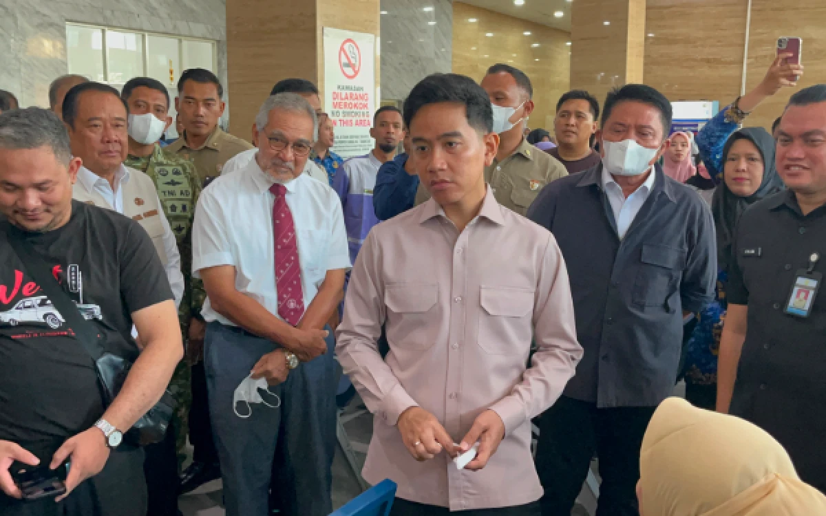 Foto Wakil Presiden Republik Indonesia, Gibran Rakabuming Raka, melakukan kunjungan kerja ke RSUD Siti Fatimah Provinsi Sumatera Selatan, Kamis 16 Juni 2026. (Foto : Yola/Ketik.com)