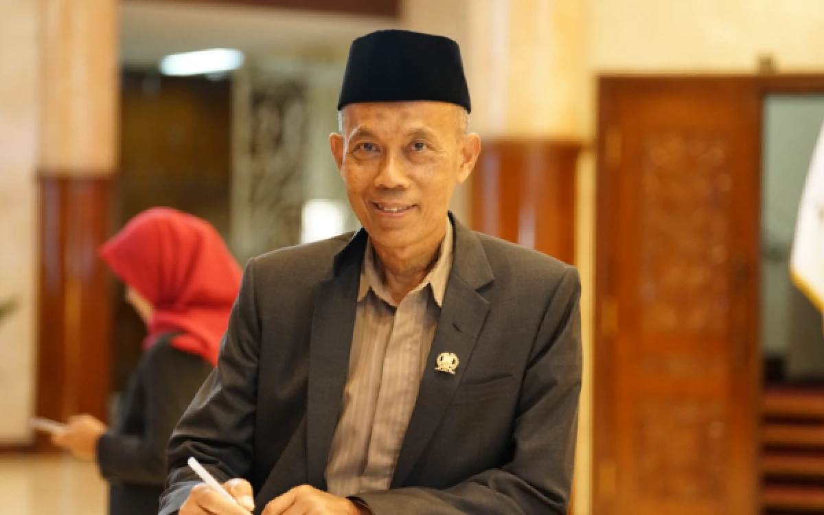 Thumbnail Berita - Anggota DPRD Jatim Dari PKS Minta Nama Stasiun Klakah Dipertahankan