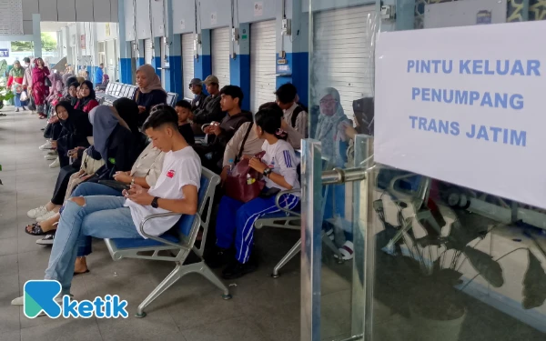 Thumbnail Berita - Efek Bus TransJatim! Terminal Kota Batu Makin Dipadati Penumpang Meski Hari Biasa
