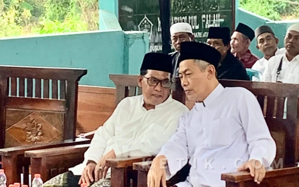 Thumbnail Berita - KH Ainul Yaqin Banyuwangi Dukung PBNU Benahi Tata Kelola dan Legalitas Pengurus