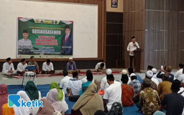 Thumbnail Berita - Sosialisasikan Empat Pilar, Anggota MPR Nasim Khan Ajak Masyarakat Jaga Kedaulatan NKRI