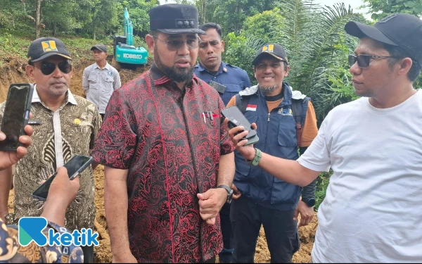 Thumbnail Berita - Bupati Bassam Kasuba Tinjau Proyek Jalan Lingkar Botang Lomang, Dorong Pemerataan Infrastruktur Desa