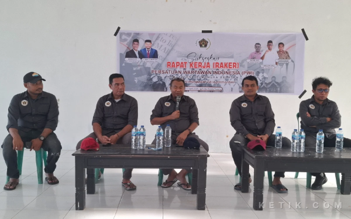 Thumbnail Berita - Raker Perdana PWI Halsel Tegaskan Satu Arah: Solid, Etis, Profesional