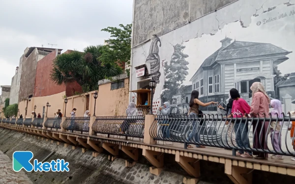 Thumbnail Berita - Liburan Bernuansa Tempo Dulu, Ini 3 Aktivitas Menarik di Kampung Heritage Kayutangan Kota Malang