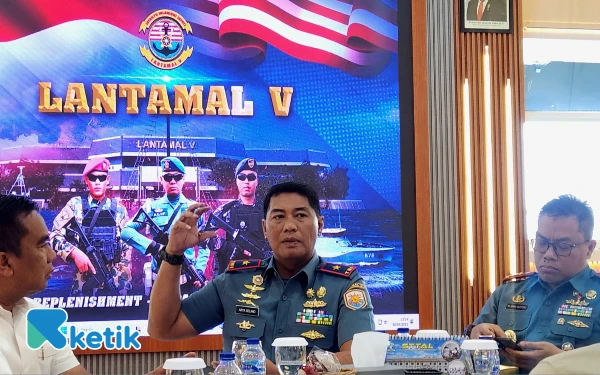 Thumbnail Berita - ESTETIS! Danlantamal V Sulap Ruangan dan Lingkungan Kerja Jadi Kekinian, Anggota Makin Semangat